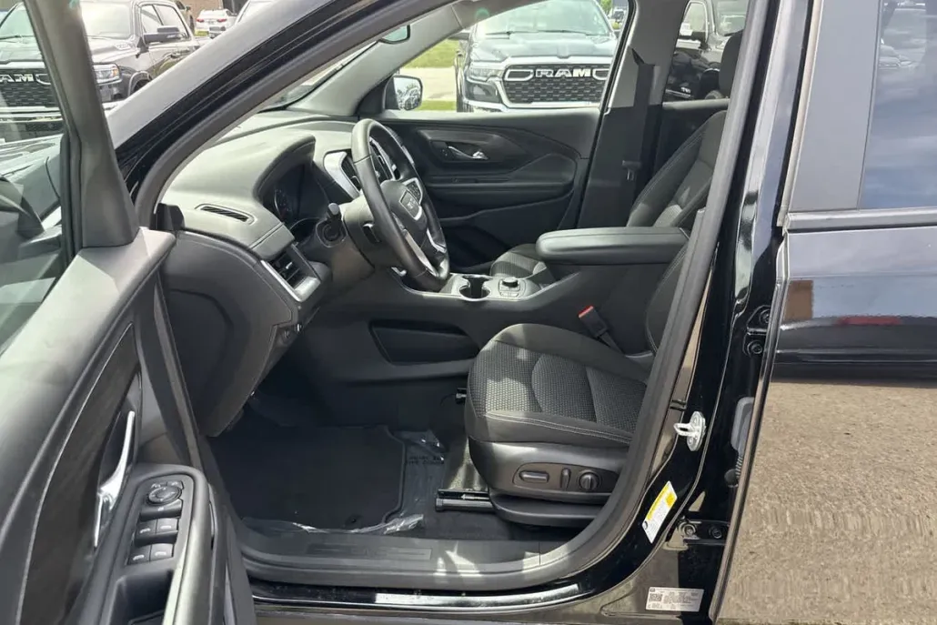 2023 Gmc Terrain SLE photo 1