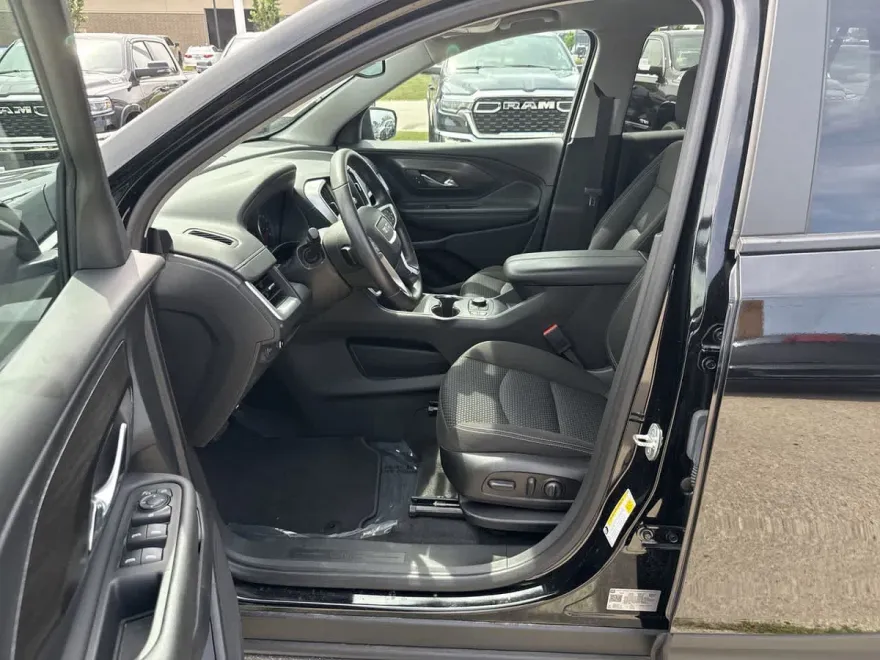 2023 Gmc Terrain SLE photo 1