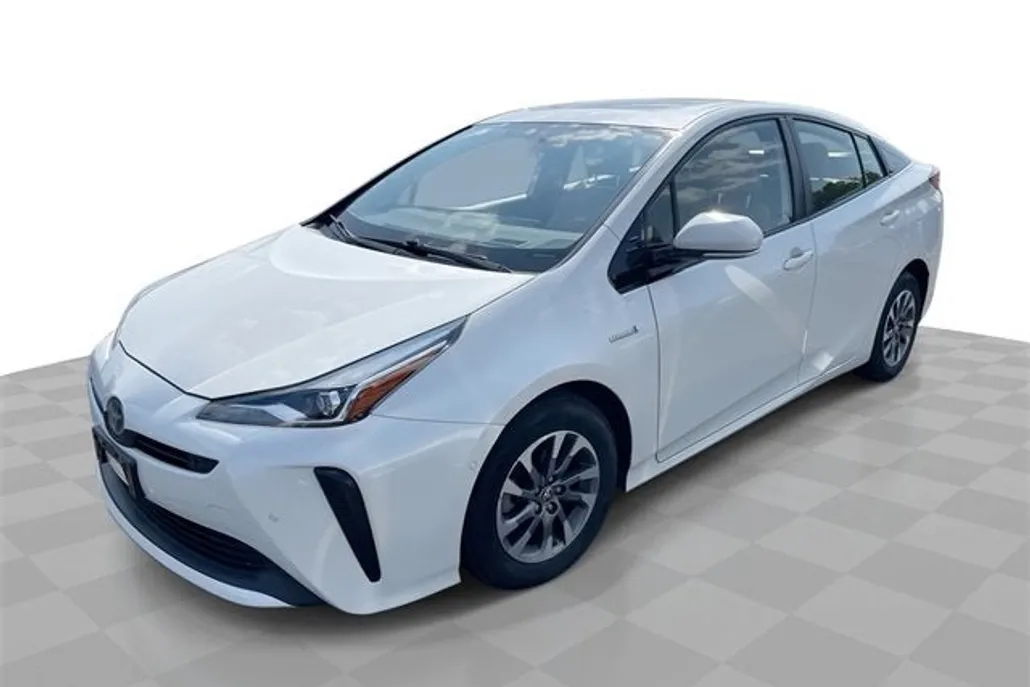 2020 Toyota Prius L Eco photo 1
