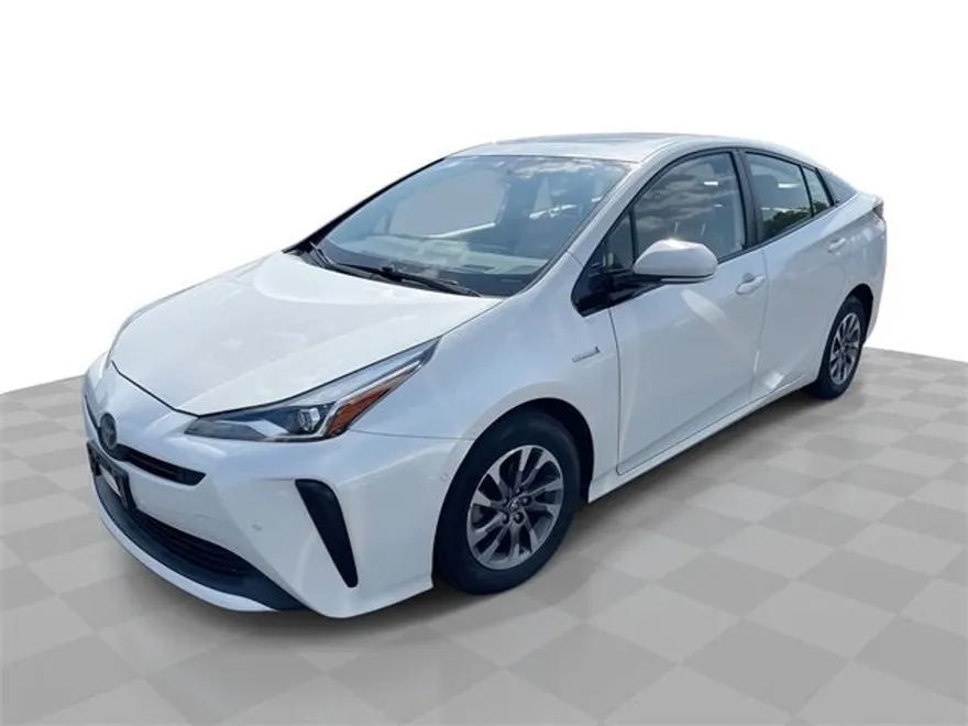 2020 Toyota Prius L Eco photo 1
