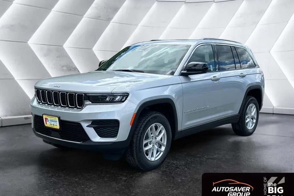 2025 Jeep Grand Cherokee Laredo photo 1