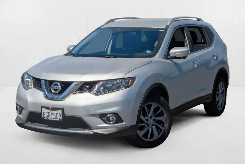 2015 Nissan Rogue SL photo 1