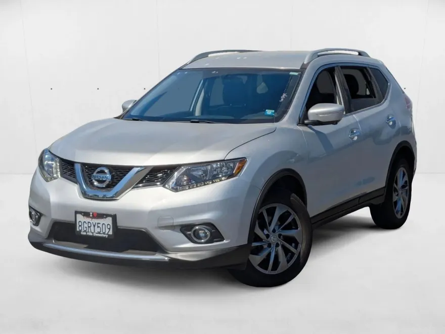 2015 Nissan Rogue SL photo 1