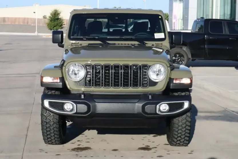 2025 Jeep Gladiator Sport photo 1
