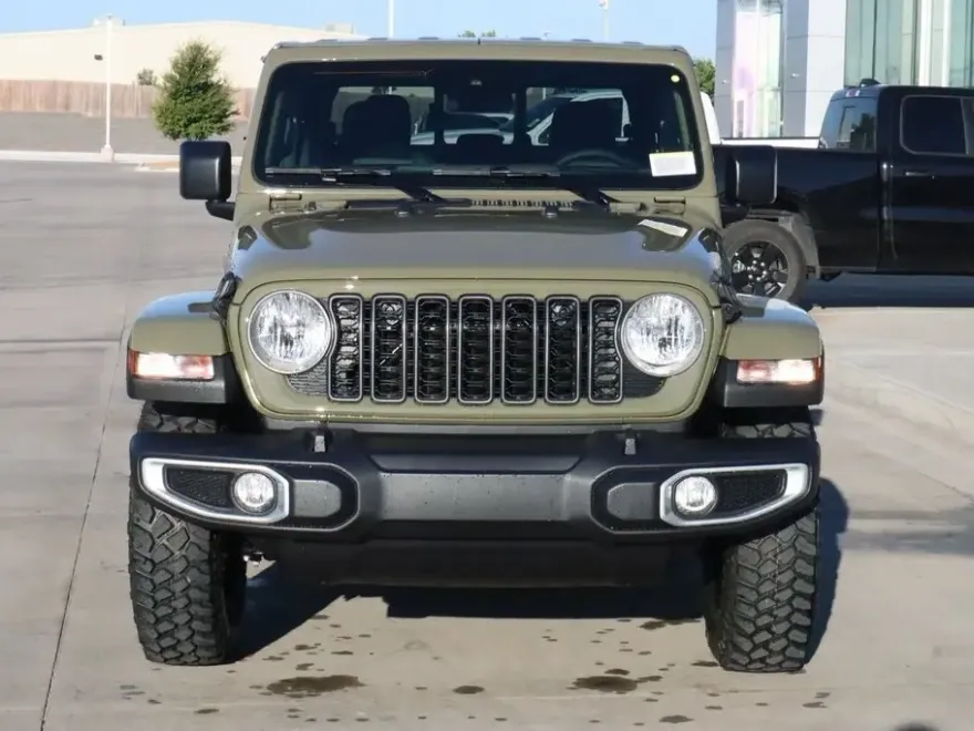 2025 Jeep Gladiator Sport photo 1