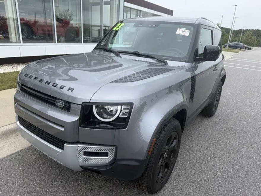 2023 Land Rover Defender 90 S photo 1