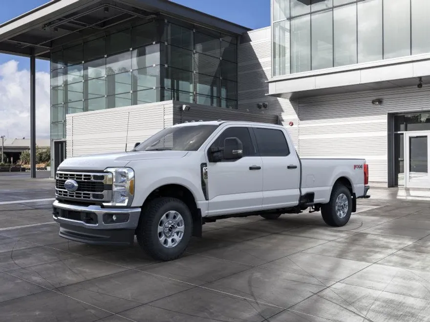 2025 Ford F-350 XLT photo 1