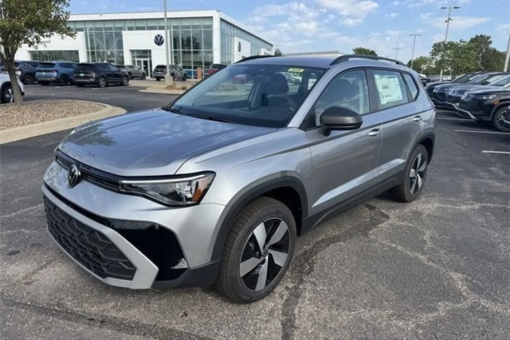 2025 Volkswagen Taos S photo 1
