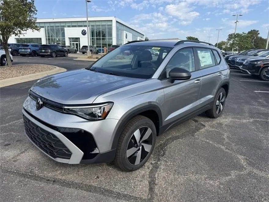 2025 Volkswagen Taos S photo 1