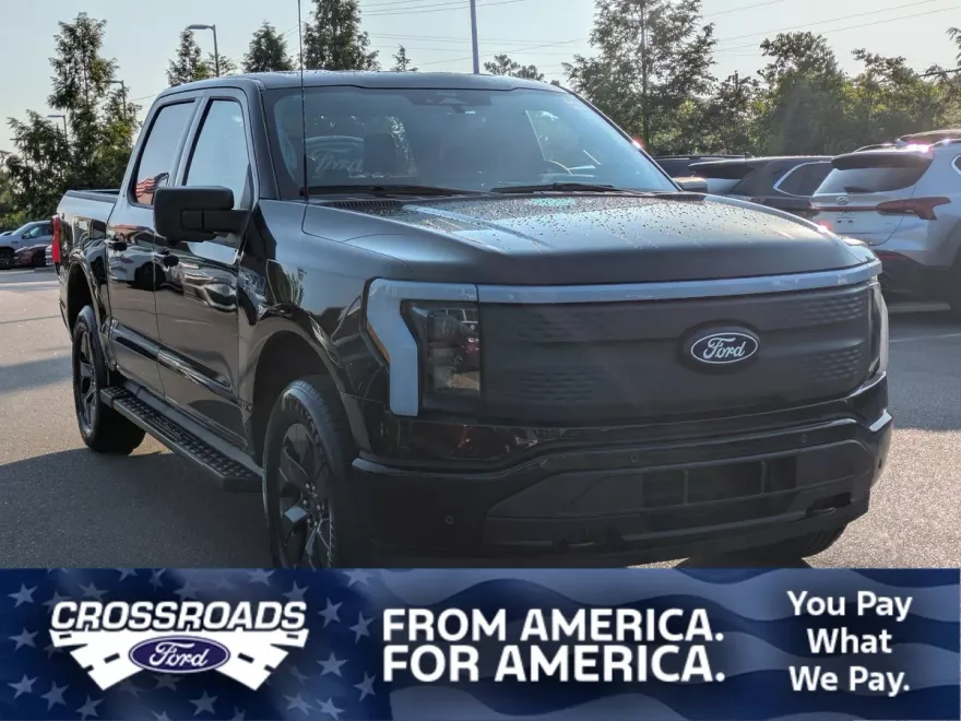 2025 Ford F-150 Lightning photo 1