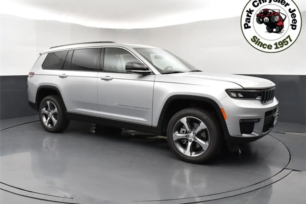 2025 Jeep Grand Cherokee Limited photo 1