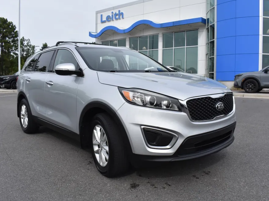 2016 Kia Sorento LX photo 1