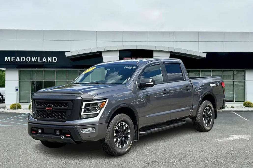 2021 Nissan Titan PRO-4X photo 1