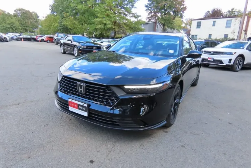 2025 Honda Accord SE photo 1