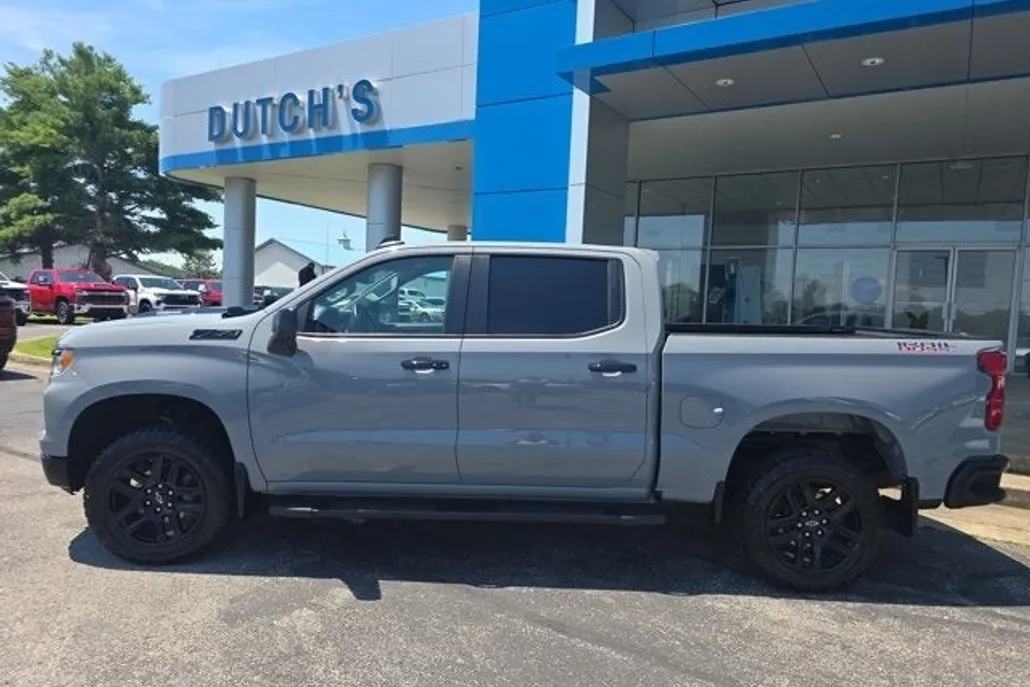 2024 Chevrolet Silverado 1500 LT Trail Boss photo 1