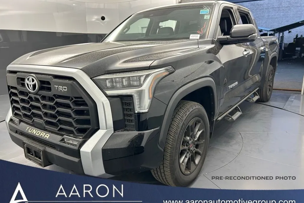 2022 Toyota Tundra Limited CrewMax photo 1