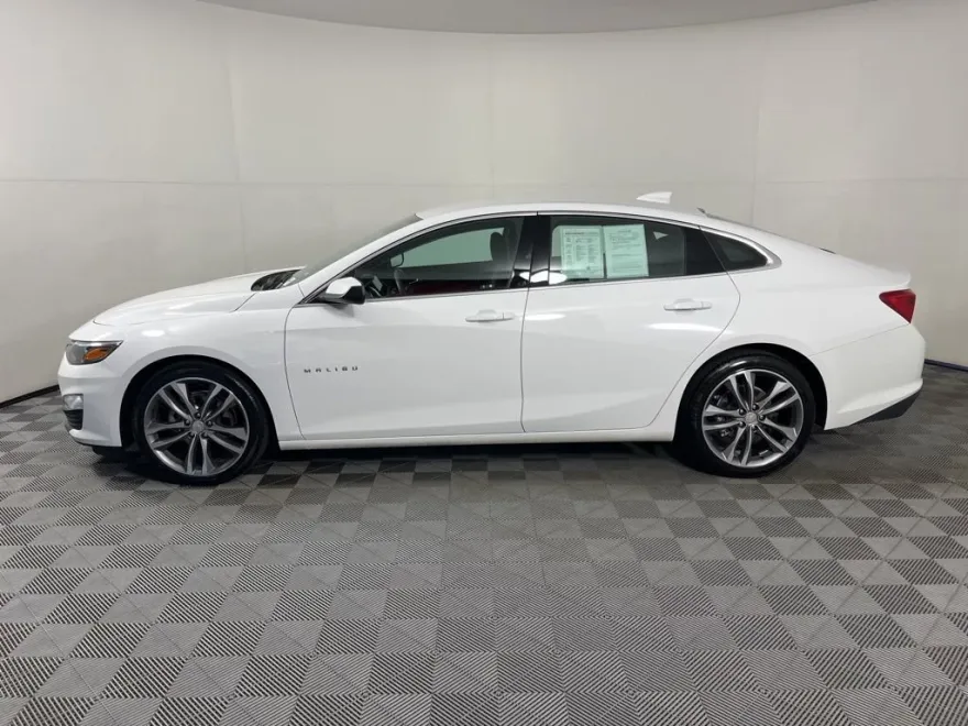 2023 Chevrolet Malibu 1LT photo 1