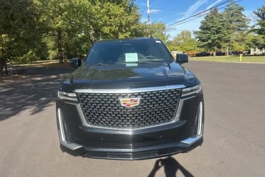 2024 Cadillac Escalade Premium Luxury photo 1