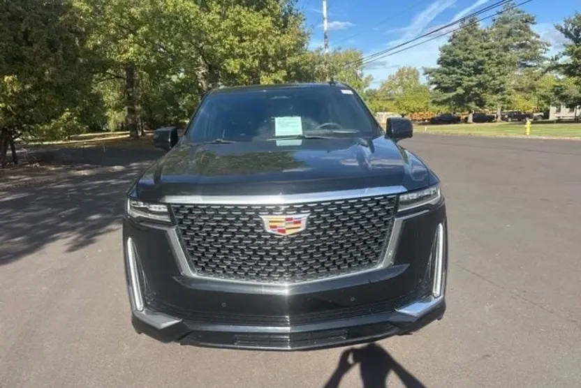 2024 Cadillac Escalade Premium Luxury photo 1