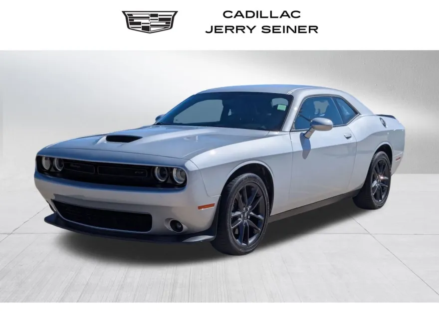 2022 Dodge Challenger GT photo 1