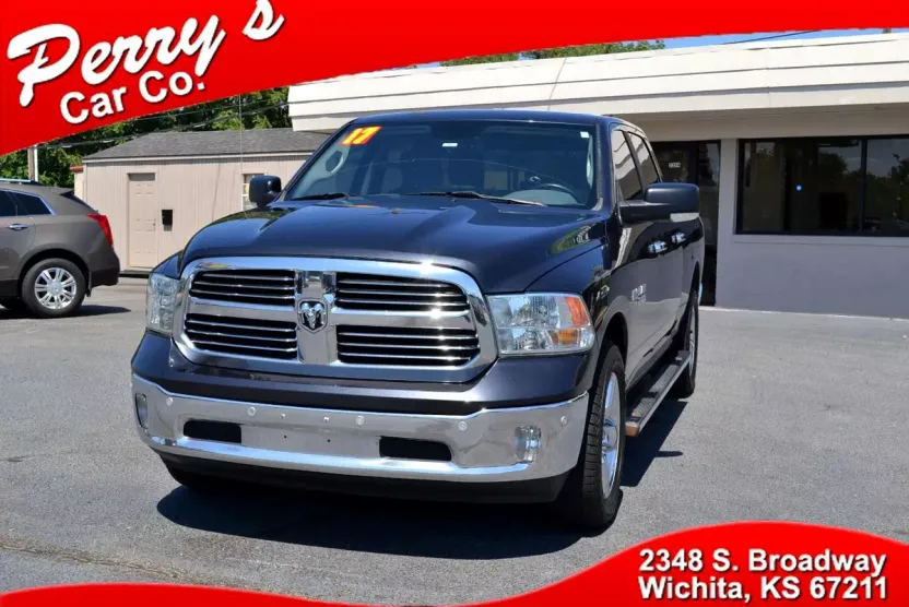 2017 Ram 1500 SLT photo 1