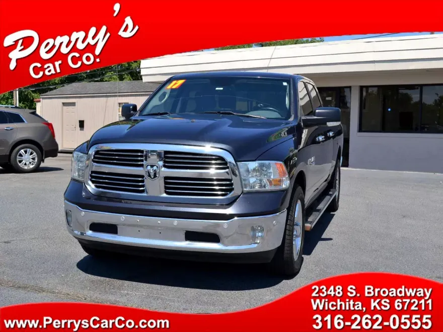 2017 Ram 1500 SLT photo 1