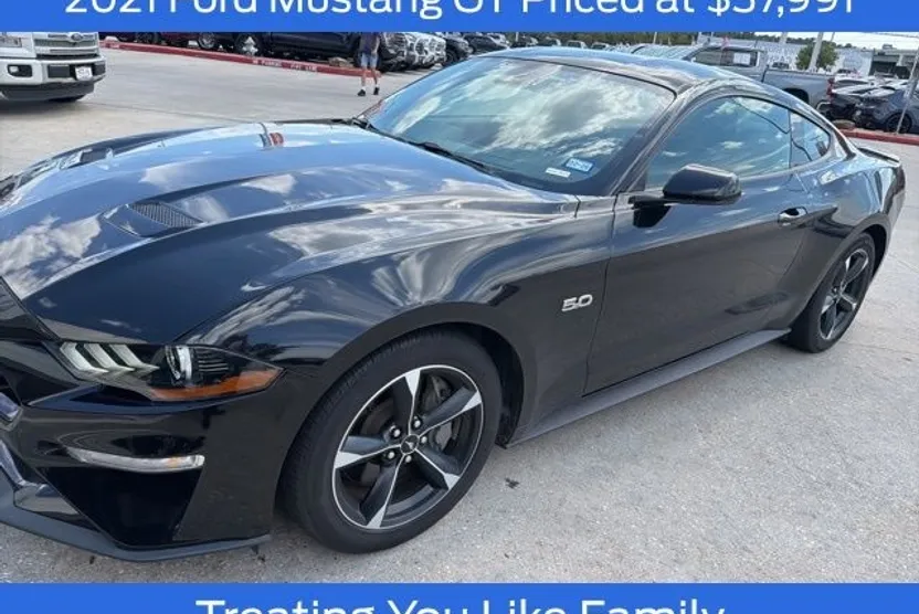 2021 Ford Mustang GT photo 1