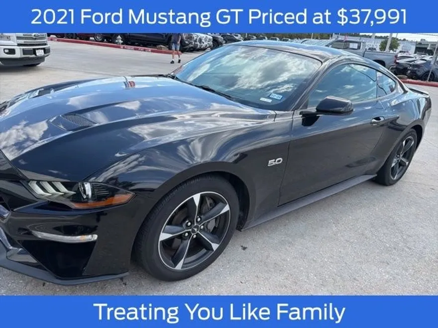 2021 Ford Mustang GT photo 1