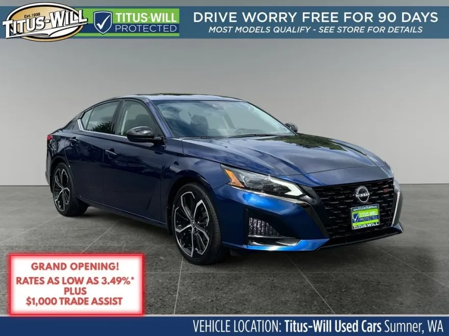 2023 Nissan Altima 2.5 SR photo 1