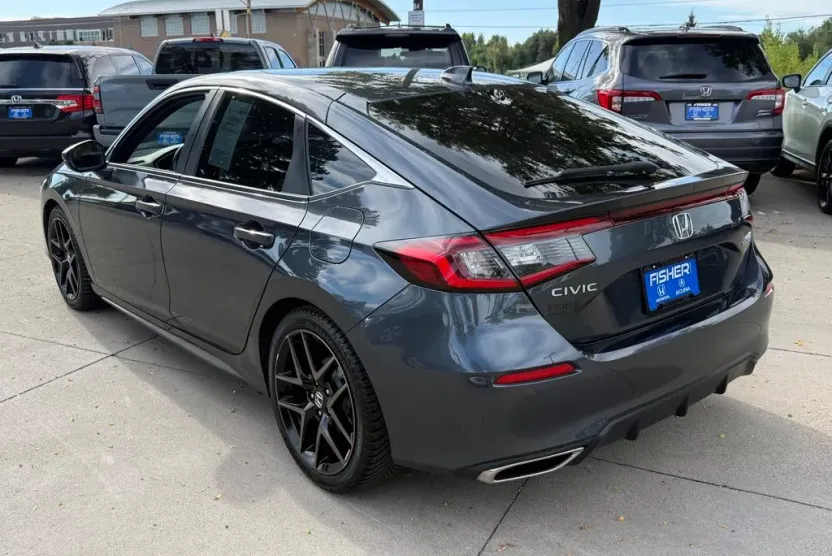 2024 Honda Civic Sport Touring photo 1