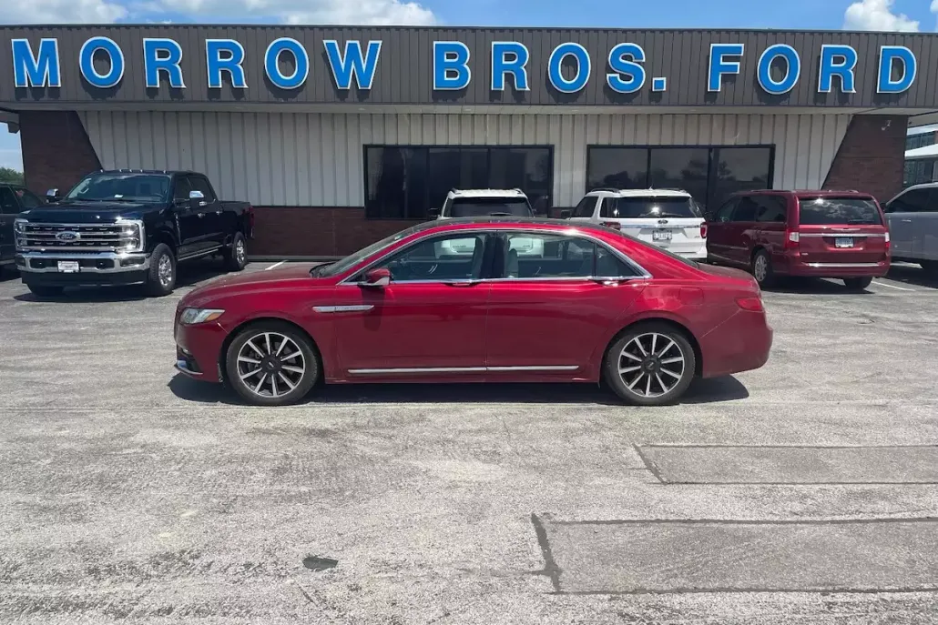 2017 Lincoln Continental Reserve photo 1