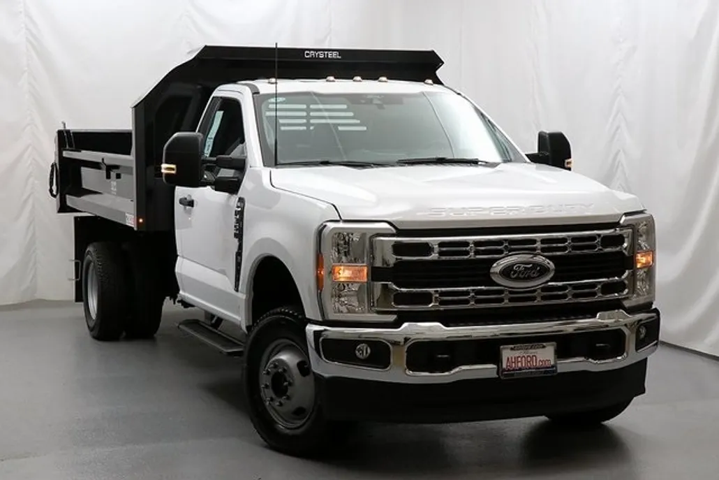 2024 Ford F-350 XL photo 1