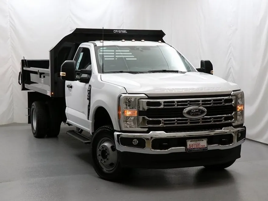 2024 Ford F-350 XL photo 1