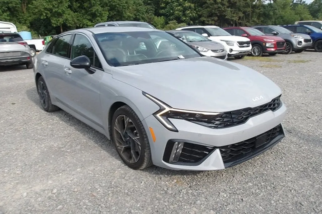 2025 Kia K5 GT-Line photo 1