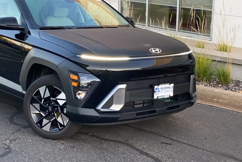 2025 Hyundai Kona SEL photo 1