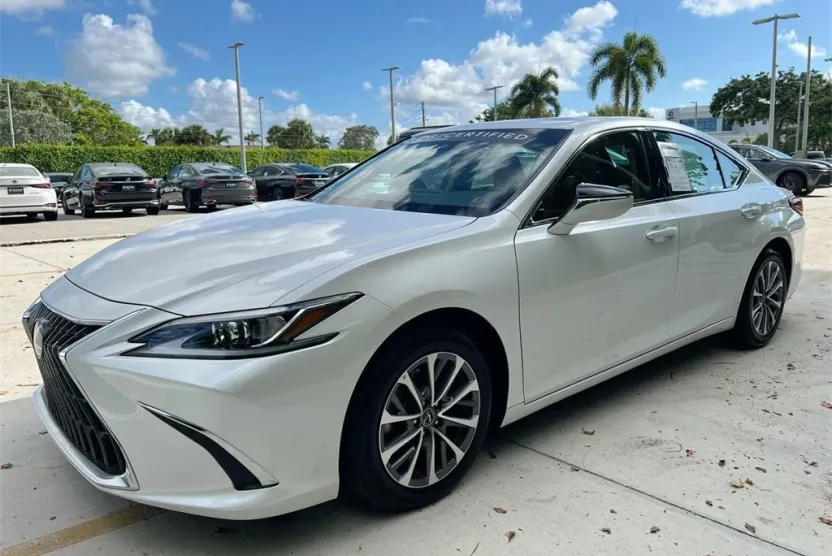 2023 Lexus ES 350 photo 1