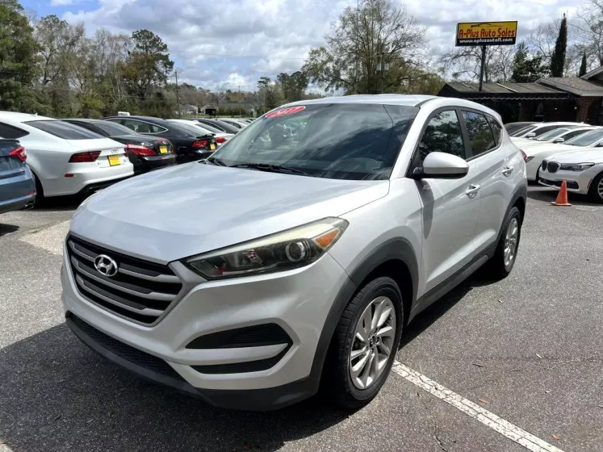 2017 Hyundai Tucson SE photo 1