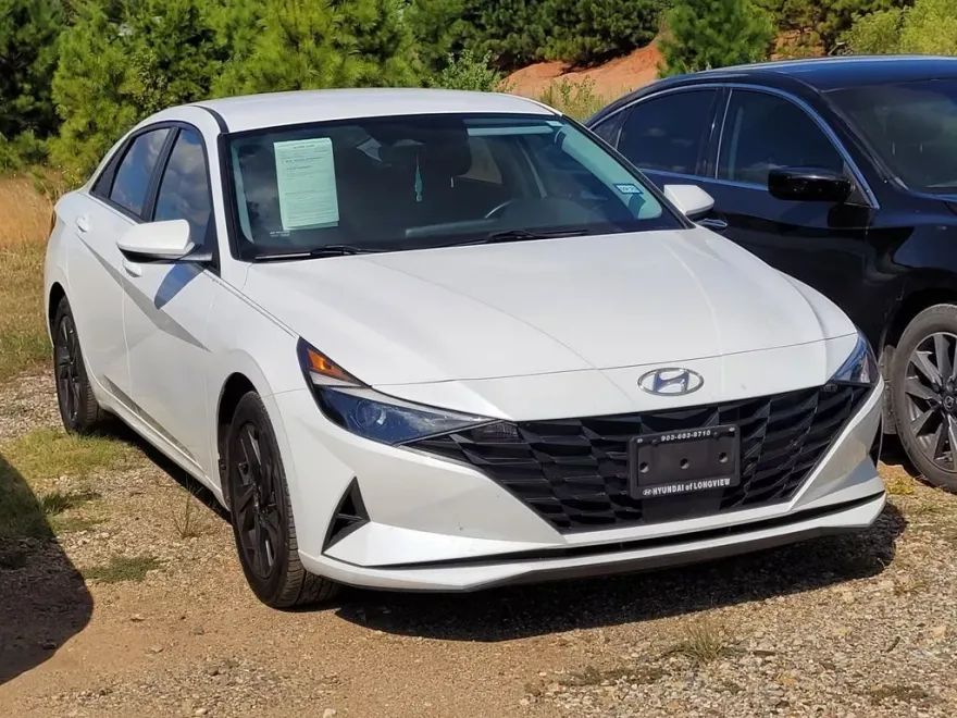 2021 Hyundai Elantra SEL Convenience photo 1