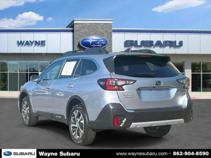 2022 Subaru Outback Limited photo 1