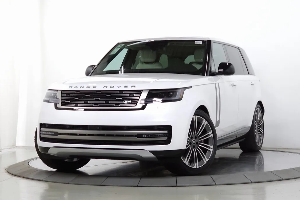 2025 Land Rover Range Rover SE photo 1