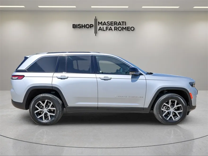 2024 Jeep Grand Cherokee Limited photo 1