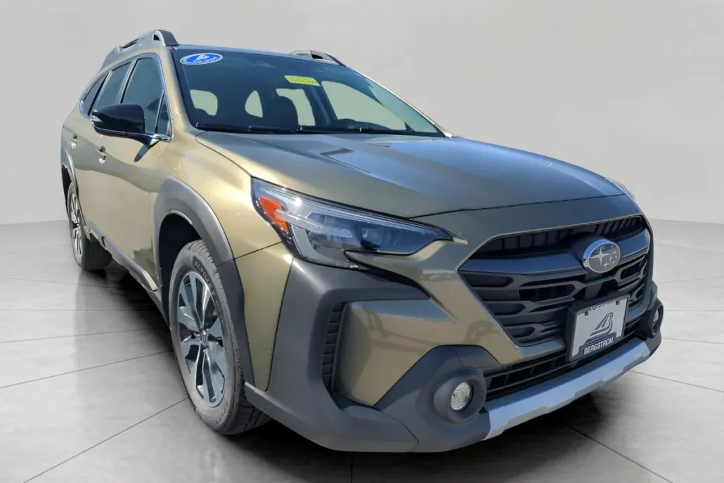 2023 Subaru Outback Limited photo 1
