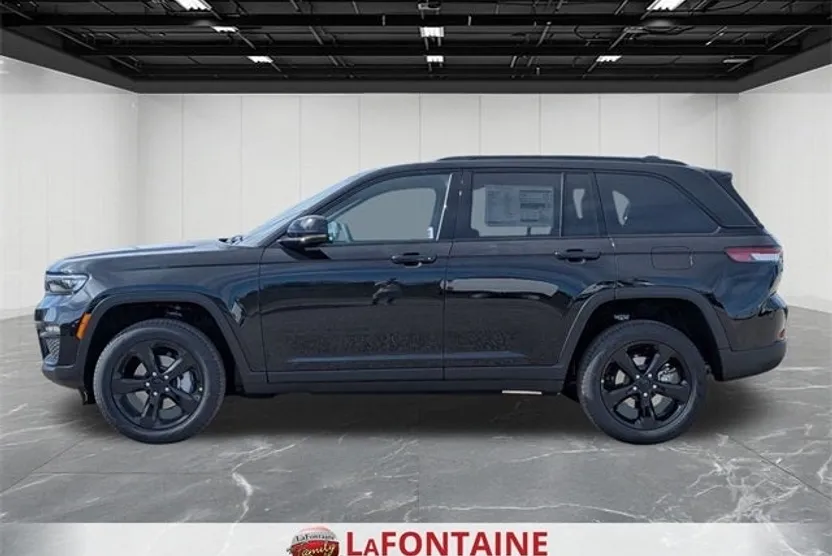 2025 Jeep Grand Cherokee Limited photo 1