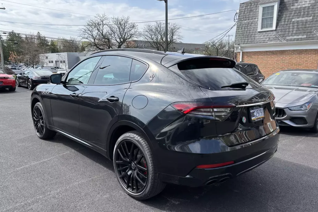 2022 Maserati Levante GT photo 1