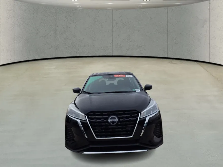 2024 Nissan Kicks S photo 1