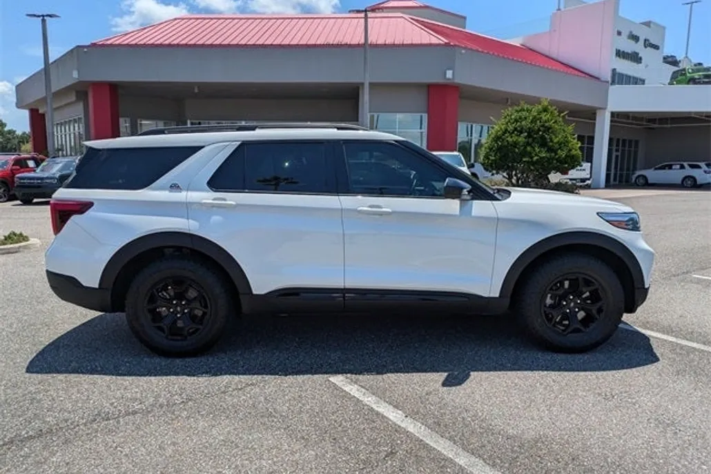 2022 Ford Explorer Timberline photo 1