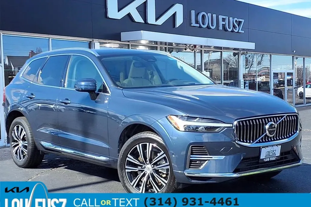 2022 Volvo XC60 Recharge Hybrid Inscription photo 1