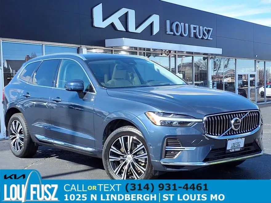 2022 Volvo XC60 Recharge Hybrid Inscription photo 1