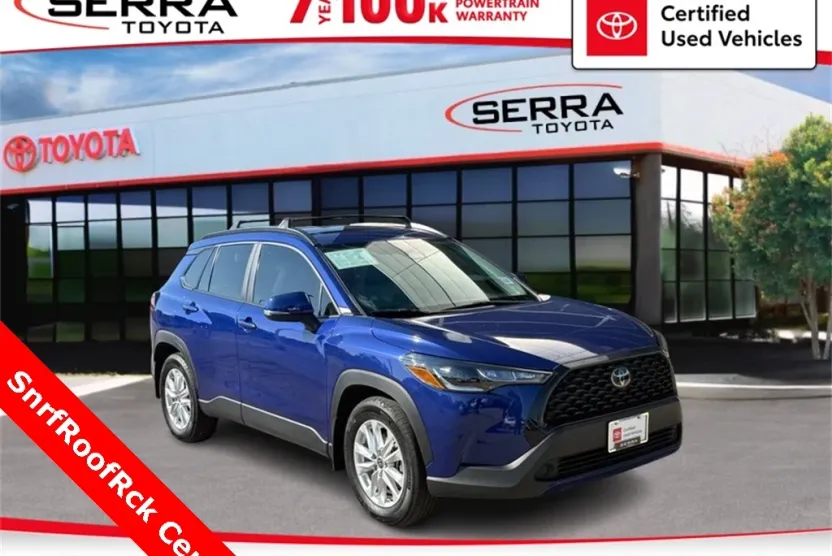 2024 Toyota Corolla Cross LE photo 1