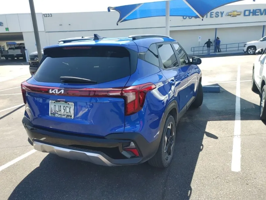 2025 Kia Seltos S photo 1